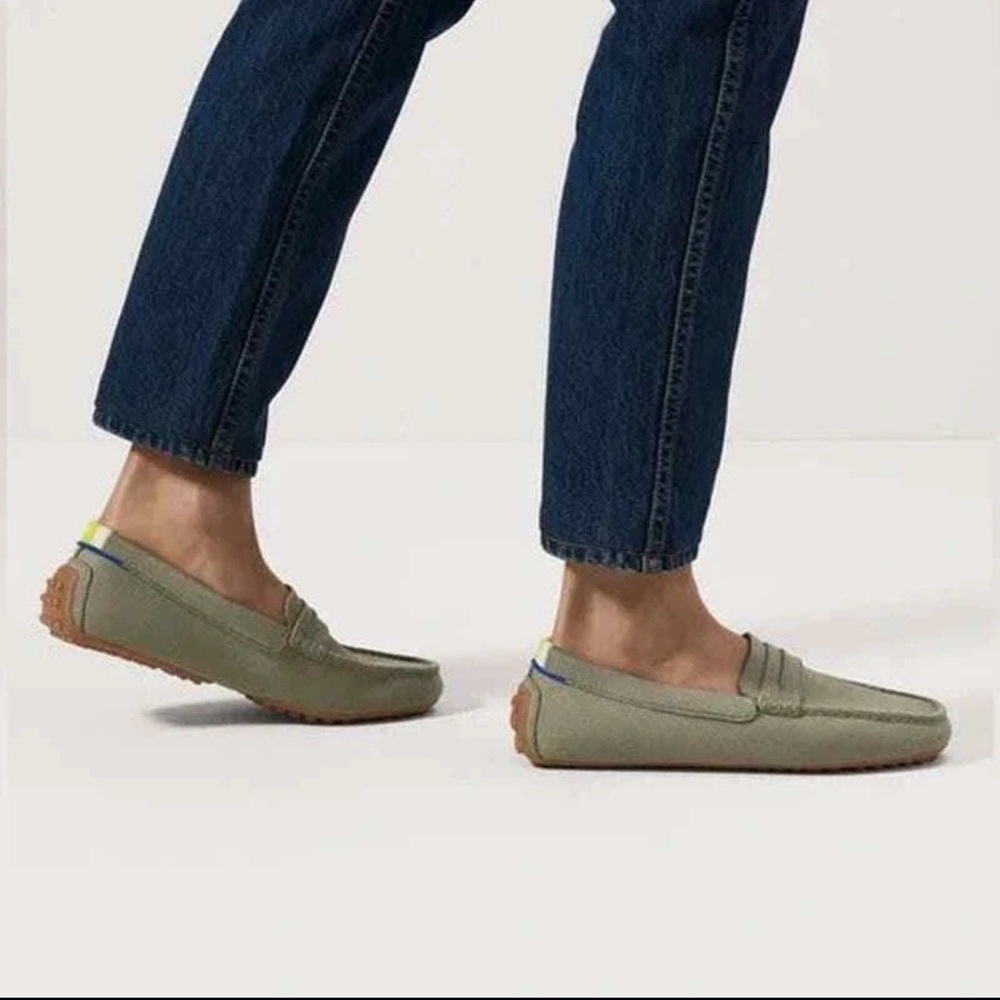 EUC Rothy's The Driver Driving Loafer in Martini (light olive green), size 8